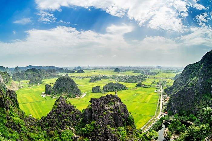 Destination tour image