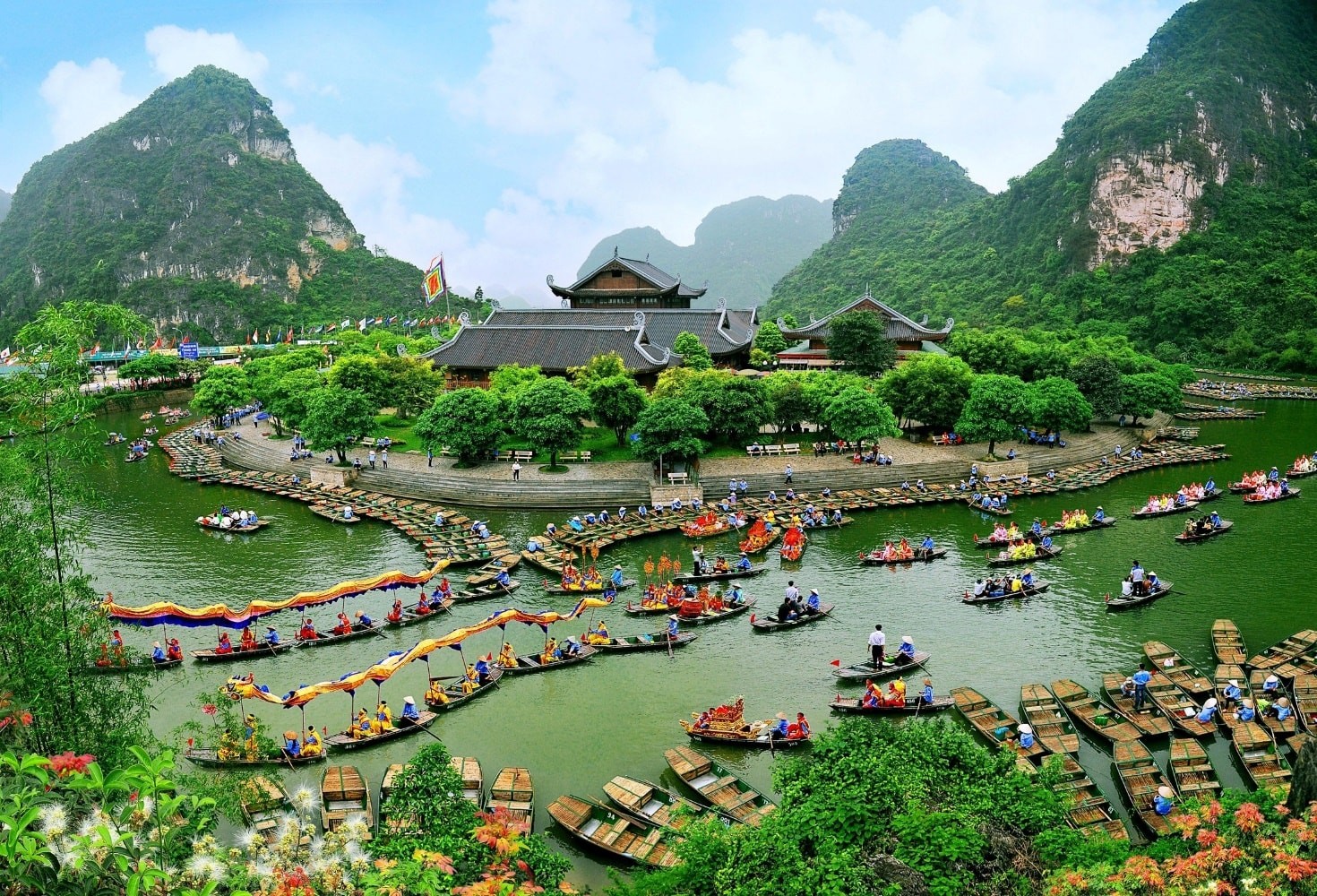 Ninh Binh: Bai Dinh pagoda - Trang An Complex - Mua Cave