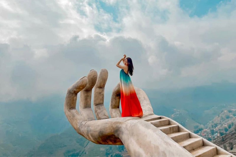 Destination tour image