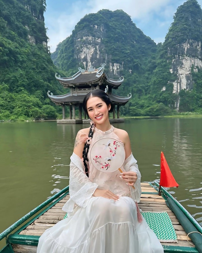 Destination tour image