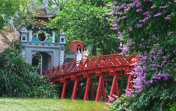 Destination tour image