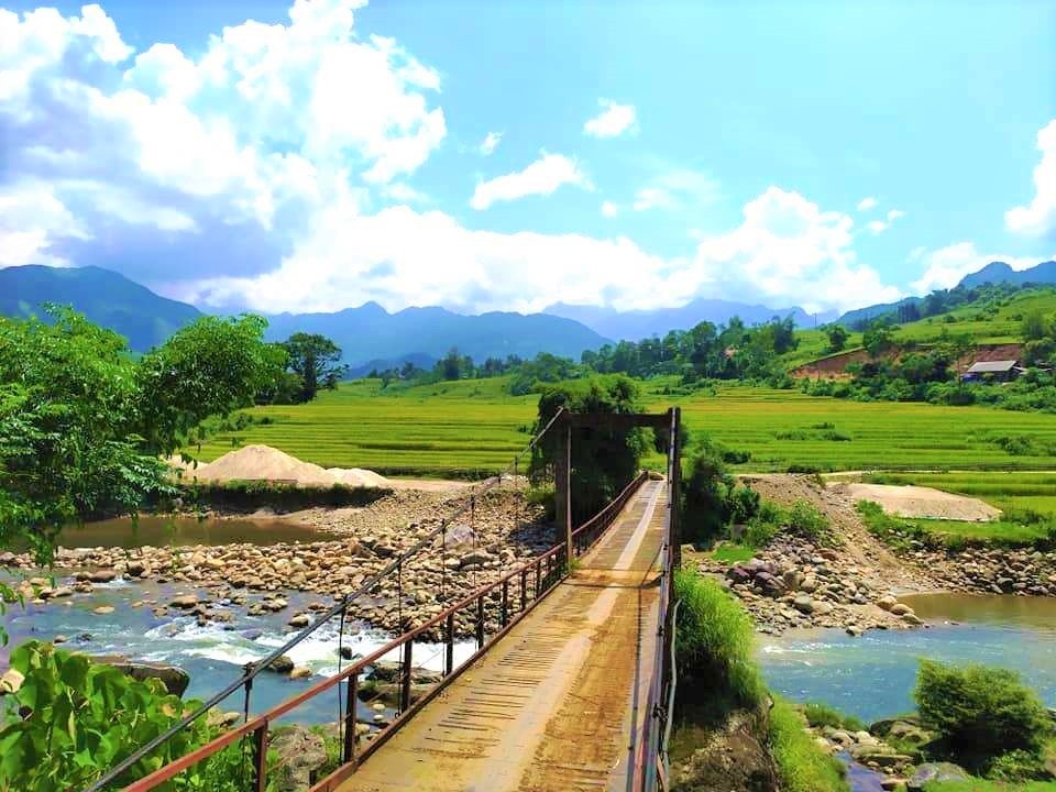 Destination tour image