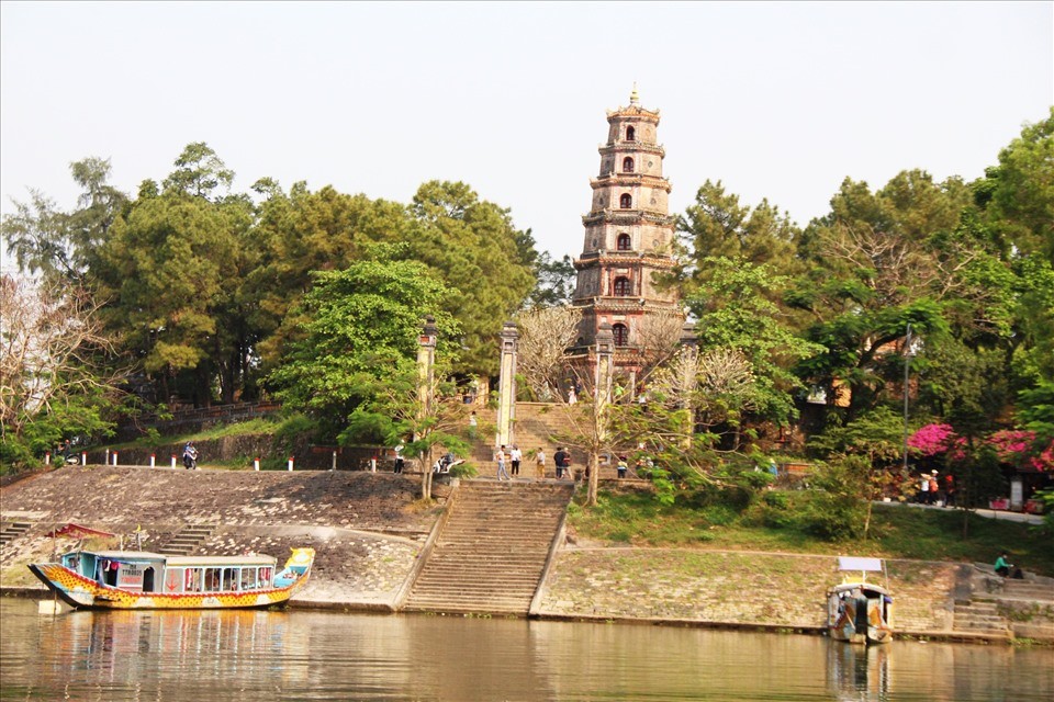 Destination tour image