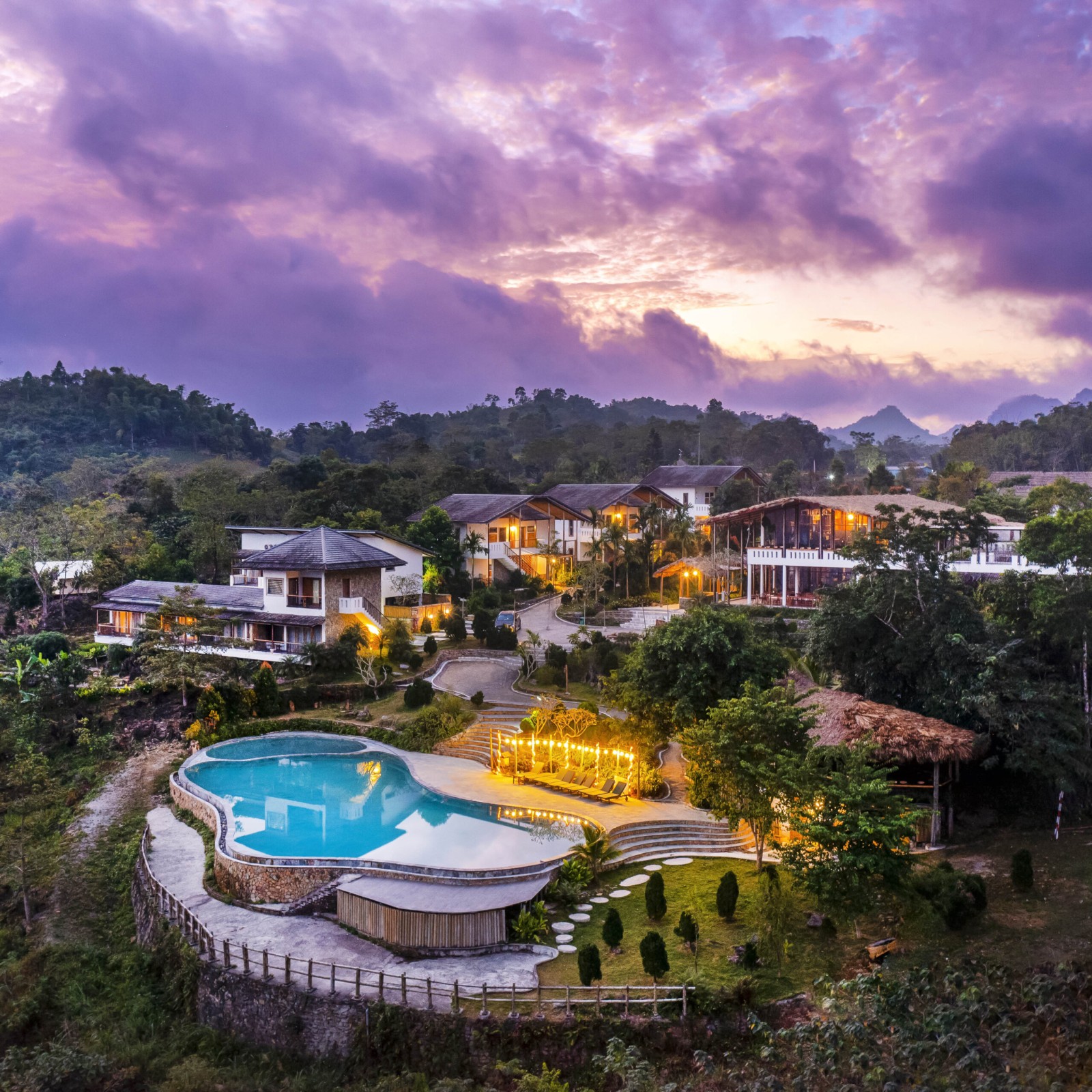 COMBO: "HÈ TRỌN GÓI - NGHỈ TRỌN VUI" BAKHAN VILLAGE RESORT