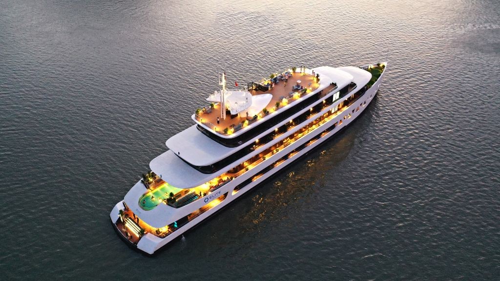 Destination tour image