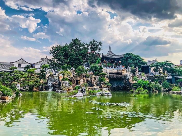 Destination tour image