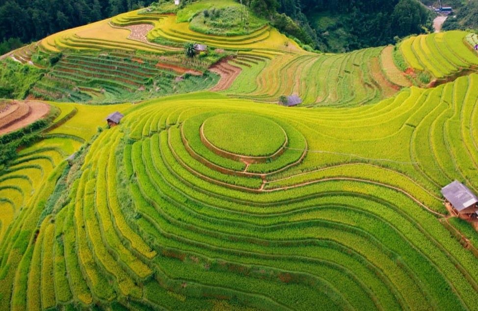 Destination tour image