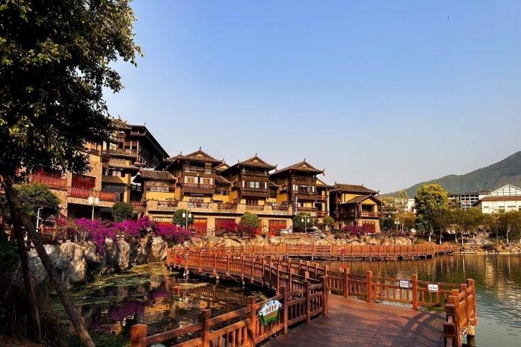 Tour Hà Khẩu - Bình Biên - Khai Viên - Mông Tự - Kiến Thủy