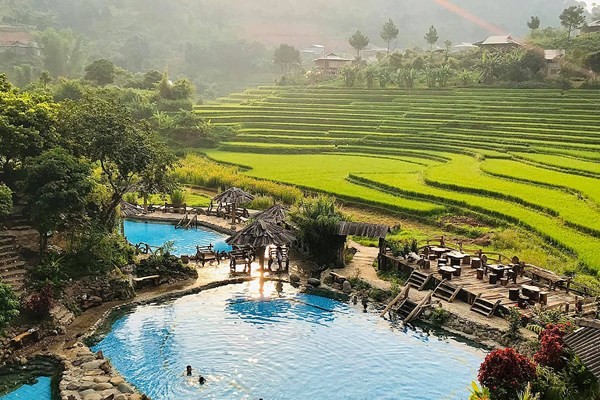 Destination tour image